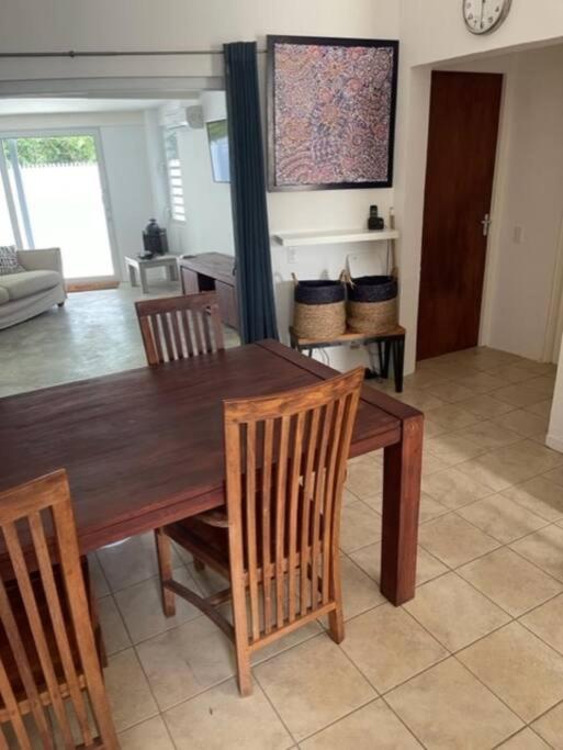 Villa Susanna 3 Bedroom 2 Bathroom House Sleeps 6Plus วิลเลมสตัด ภายนอก รูปภาพ