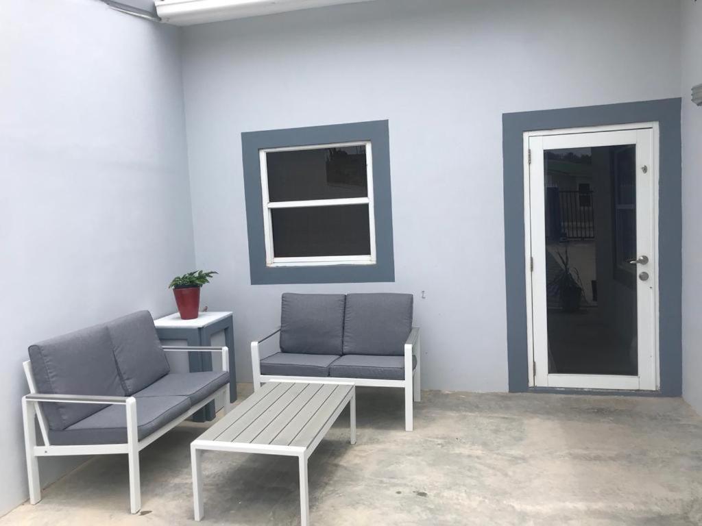 Villa Susanna 3 Bedroom 2 Bathroom House Sleeps 6Plus วิลเลมสตัด ภายนอก รูปภาพ